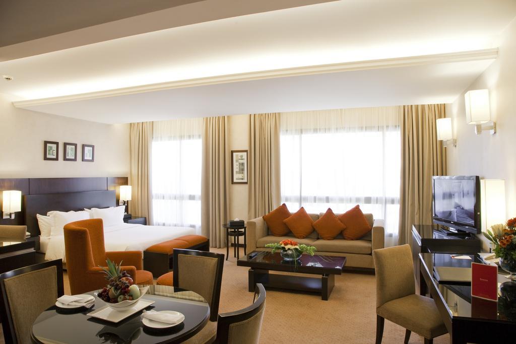 Hotel Ramada Plaza by Wyndham Beirut Raouche Zimmer foto